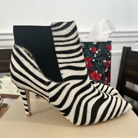 NEW Boden Elsworth Ankle Boots, Zebra, 39. Perfect accent or neutral. - Picture 6 of 11